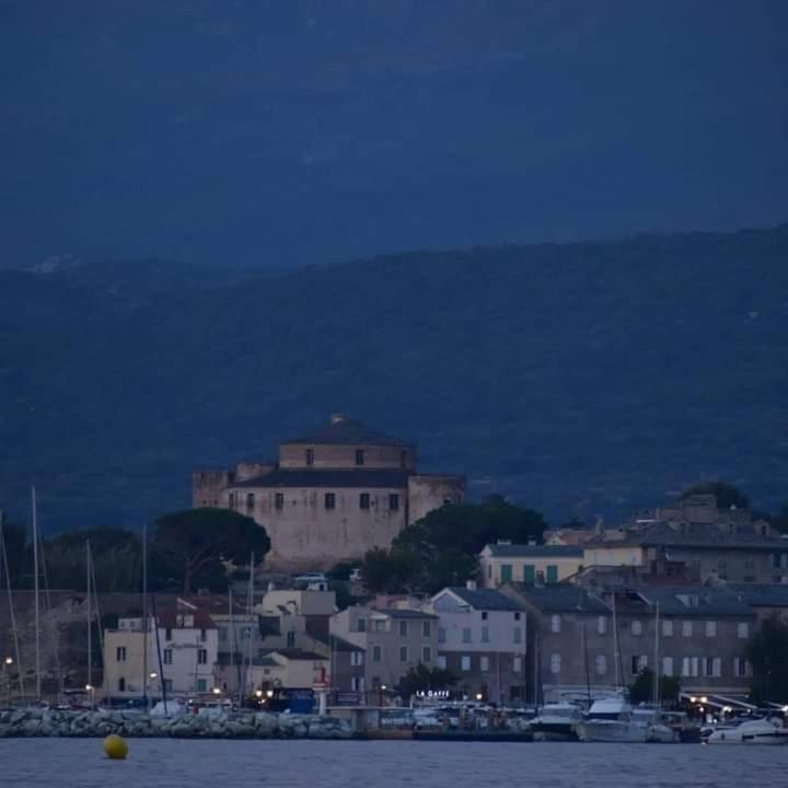 Coin tranquille à 2km de Saint-Florent Oletta  Extérieur photo